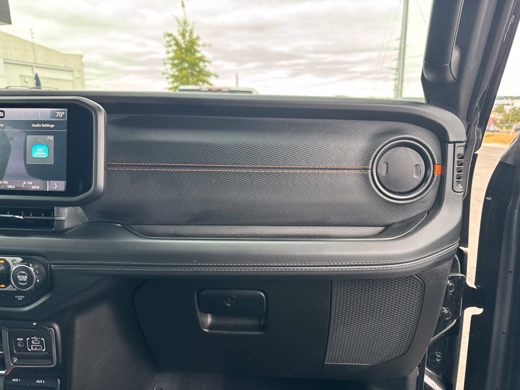Used 2026 Jeep Gladiator Mojave AWD/4WD image 18