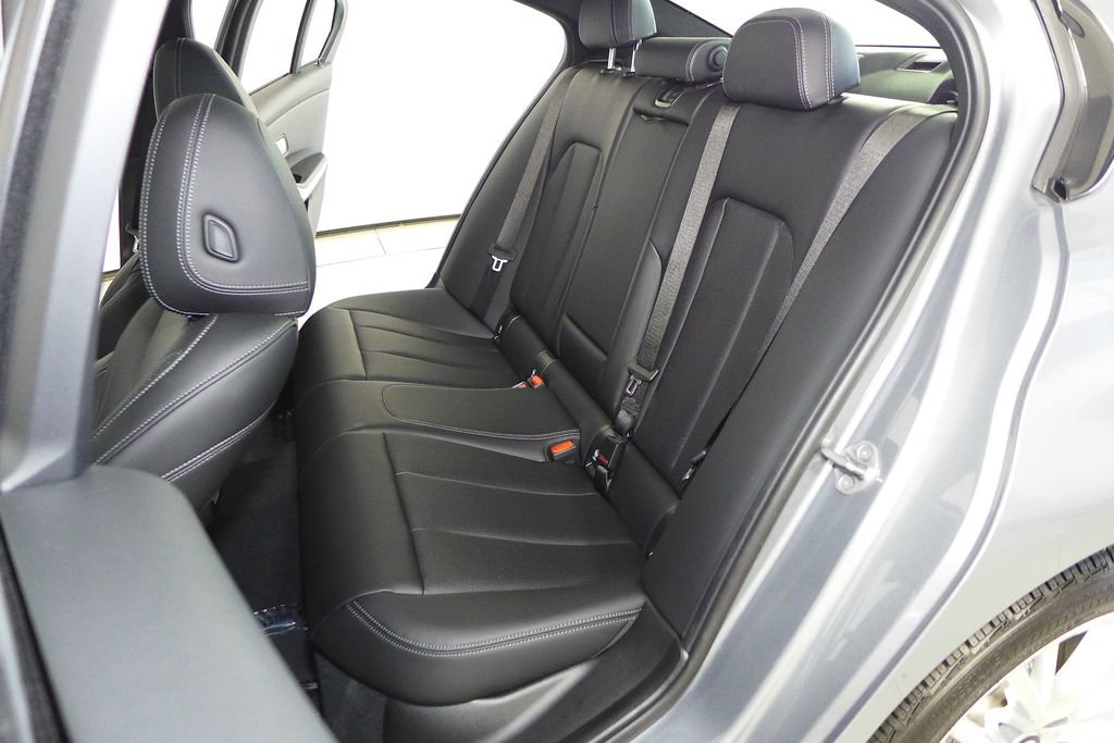 Certified 2023 BMW 330i Sedan w/ Driving Assistance Package image 21