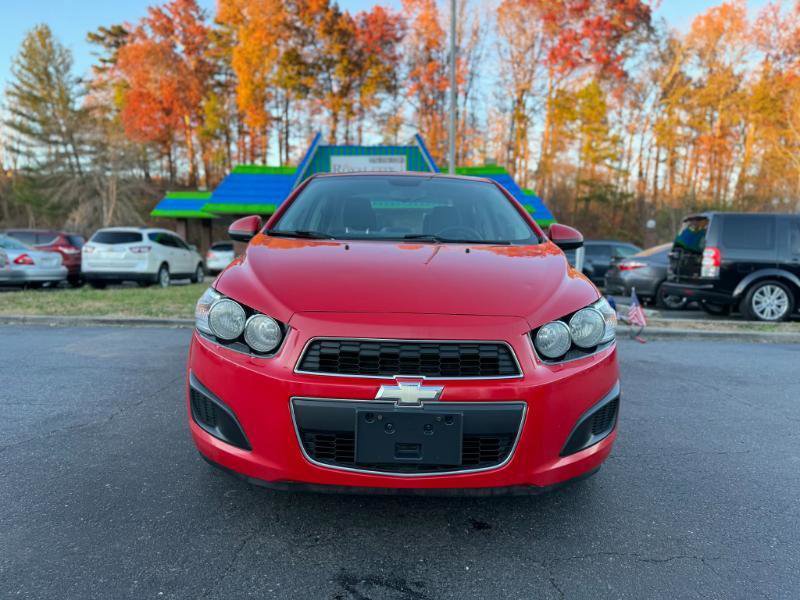 Used 2012 Chevrolet Sonic LT FWD image 2