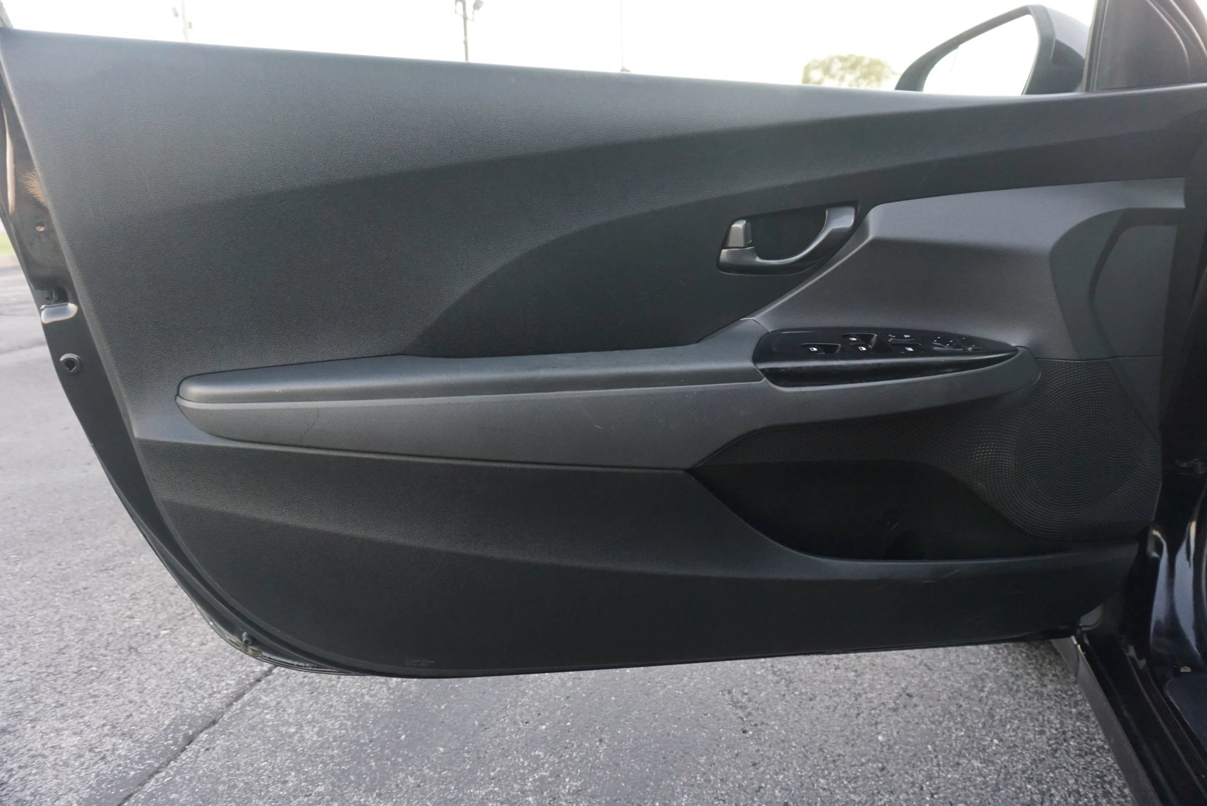 Used 2019 Hyundai Veloster 2.0 FWD image 16