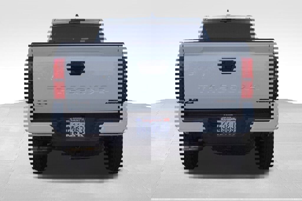 Used 2025 Toyota Tacoma TRD Off-Road image 4