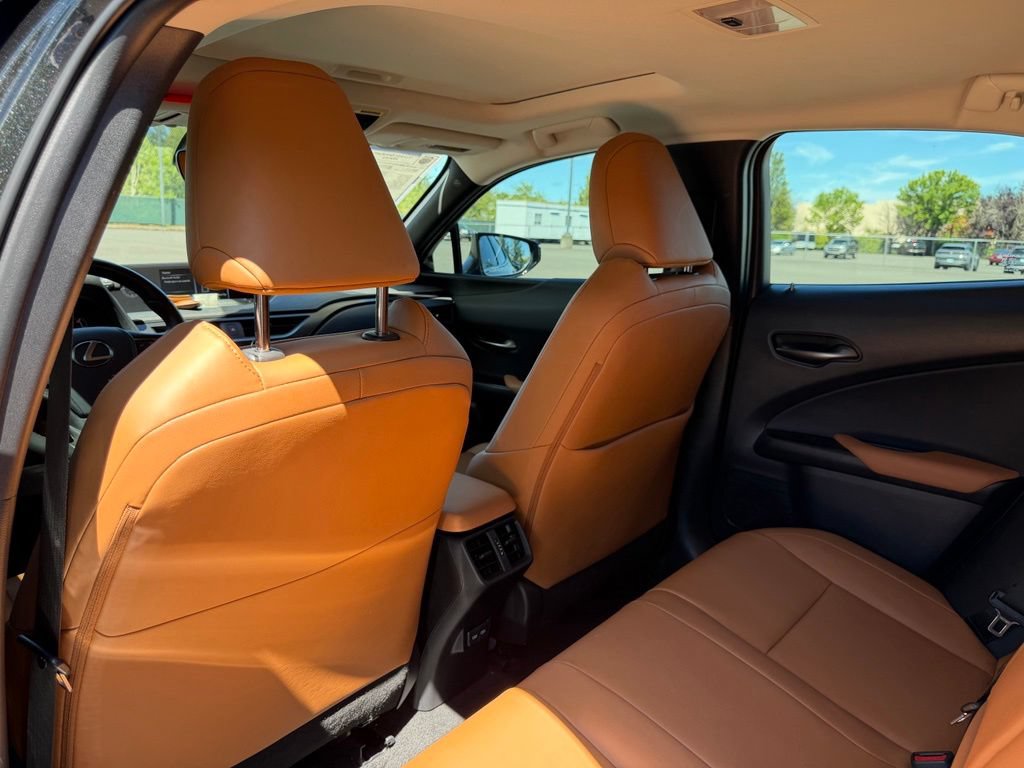 Used 2021 Lexus UX 250h w/ Premium Package AWD/4WD image 31