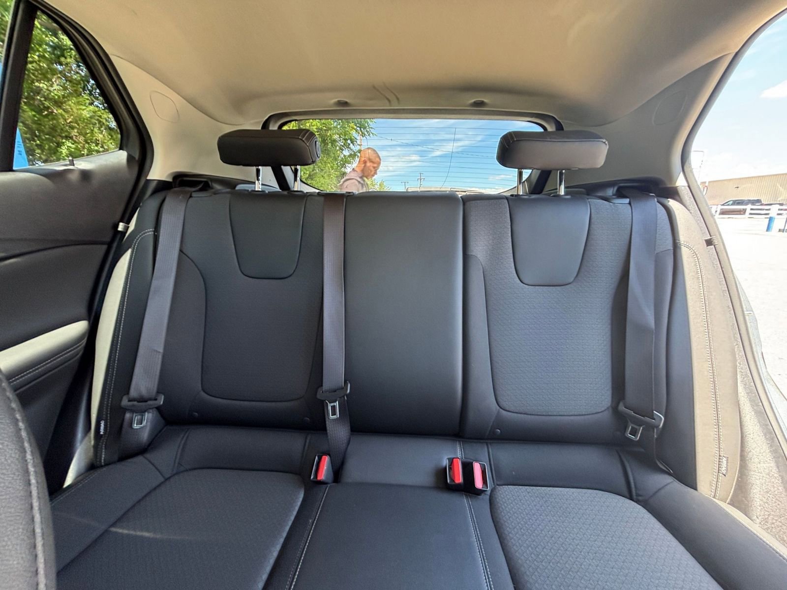 Used 2025 Buick Encore GX Preferred FWD image 37