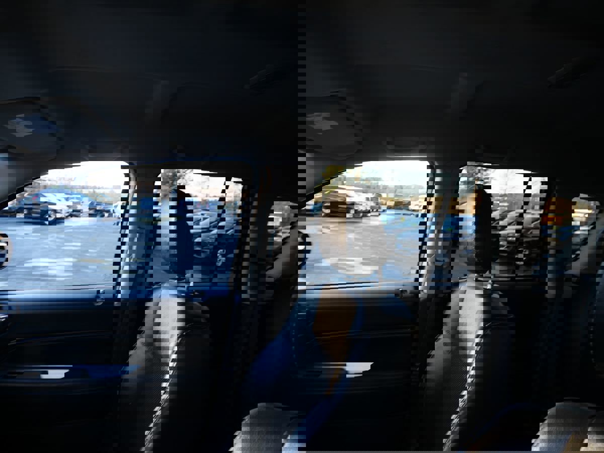 Used 2016 Jeep Compass Latitude image 12