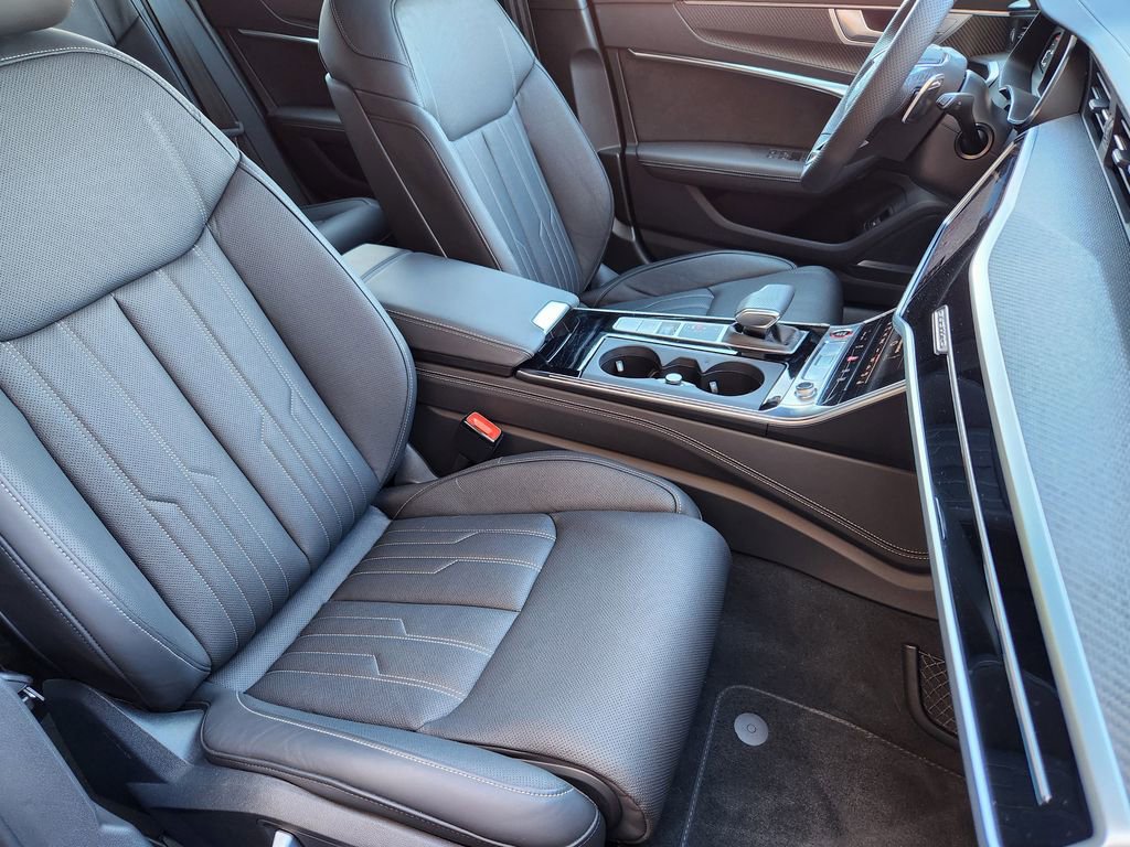 Used 2025 Audi RS 6 performance AWD/4WD image 13