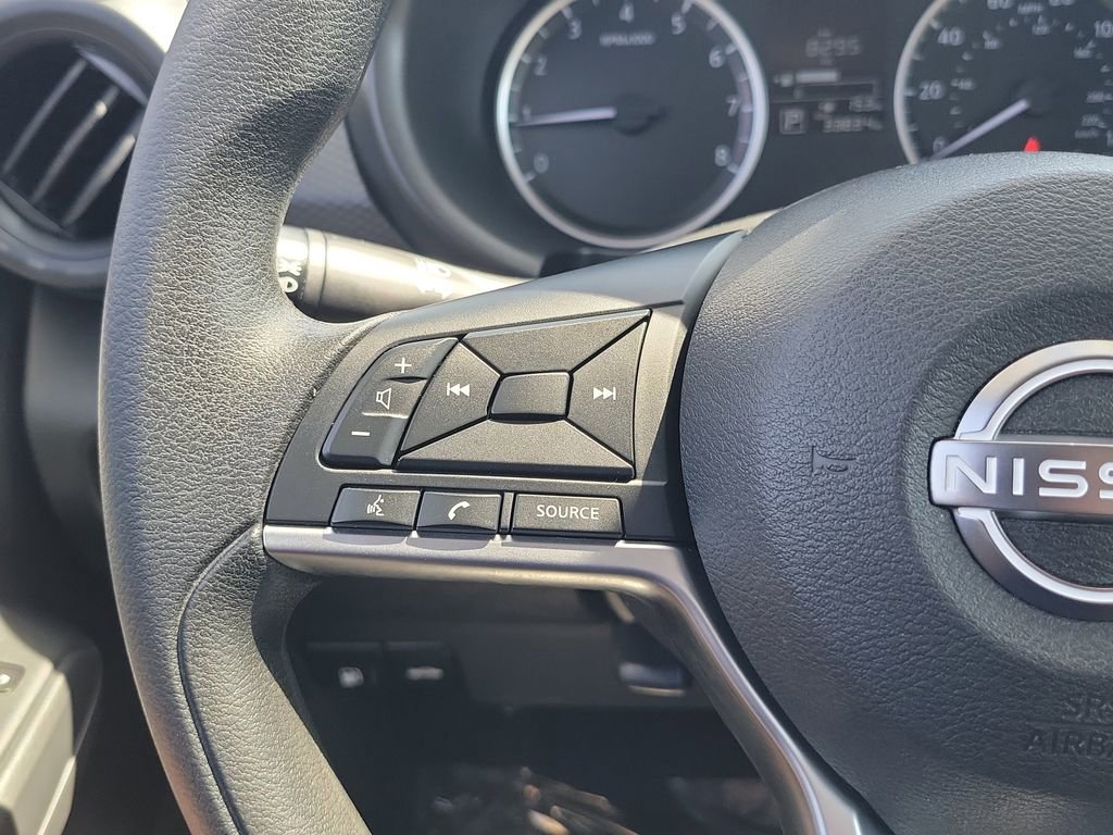 Used 2022 Nissan Kicks S FWD image 7