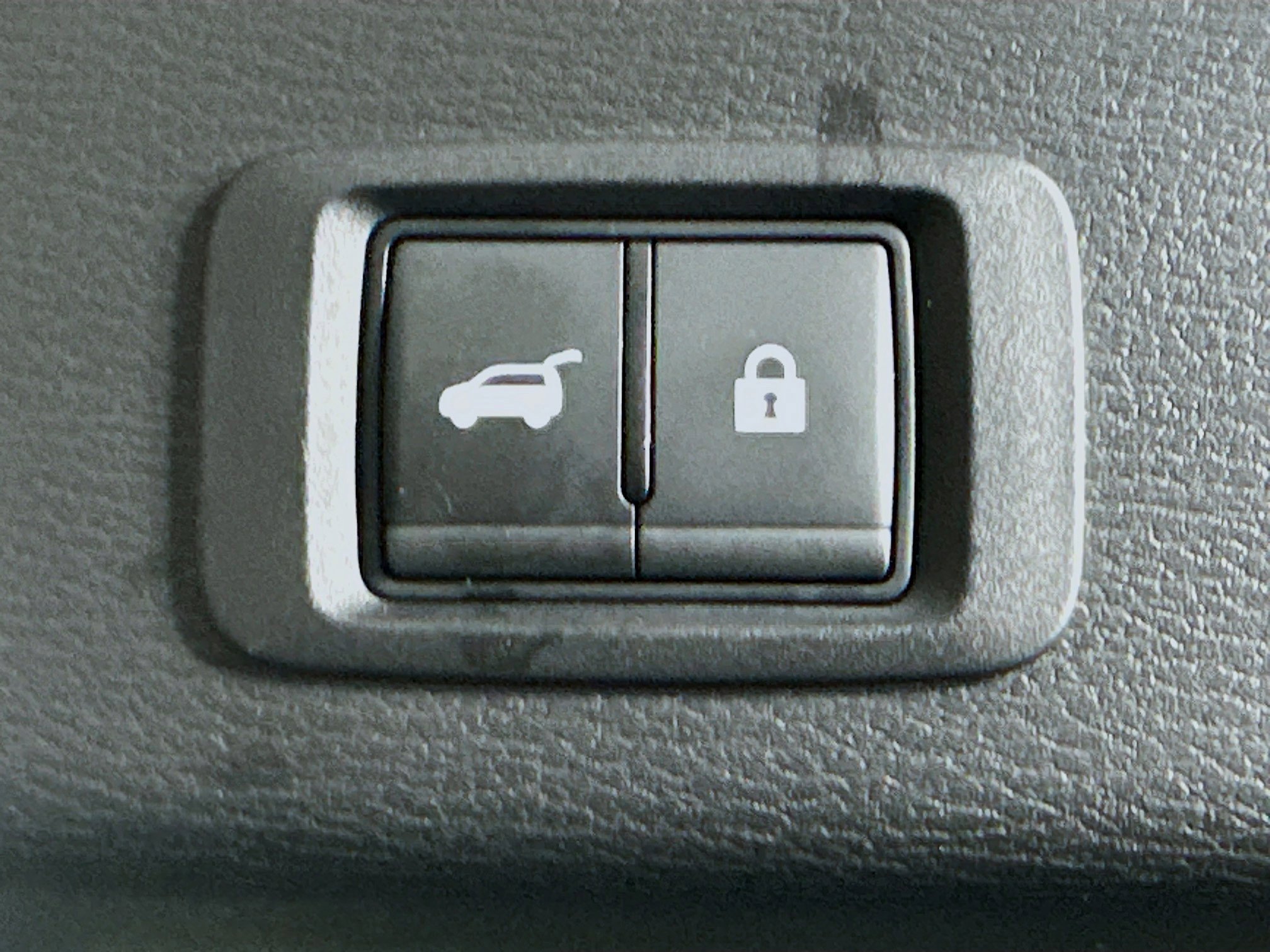 Used 2025 Mitsubishi Outlander SE FWD image 30