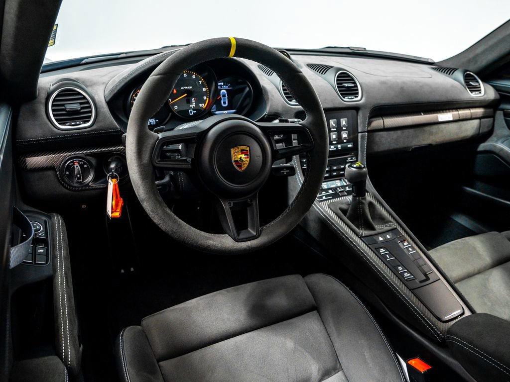 Used 2024 Porsche 718 Cayman GT4 RS image 5