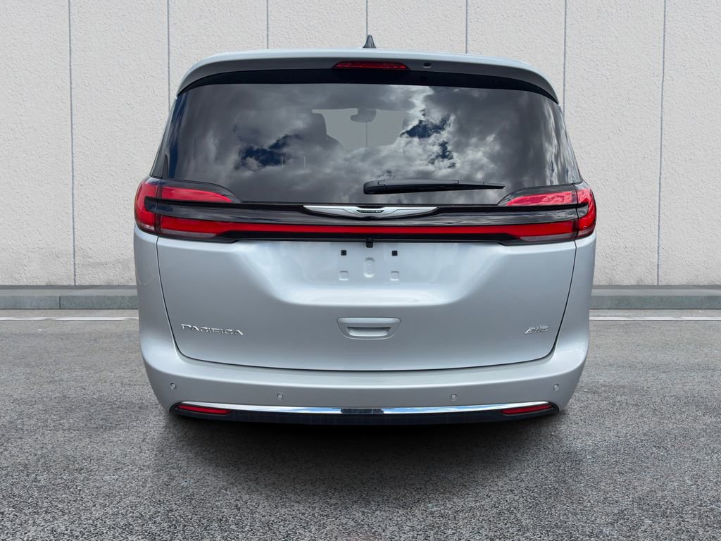 New 2026 Chrysler Pacifica Select AWD/4WD image 6