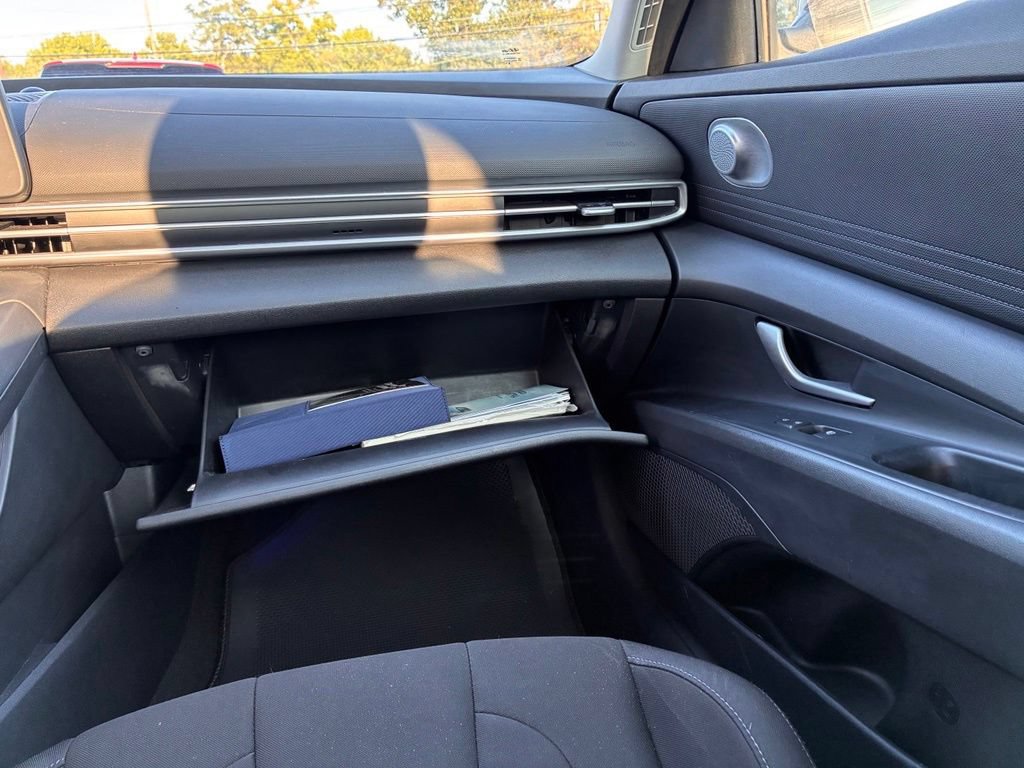 Used 2023 Hyundai Elantra SEL FWD image 39