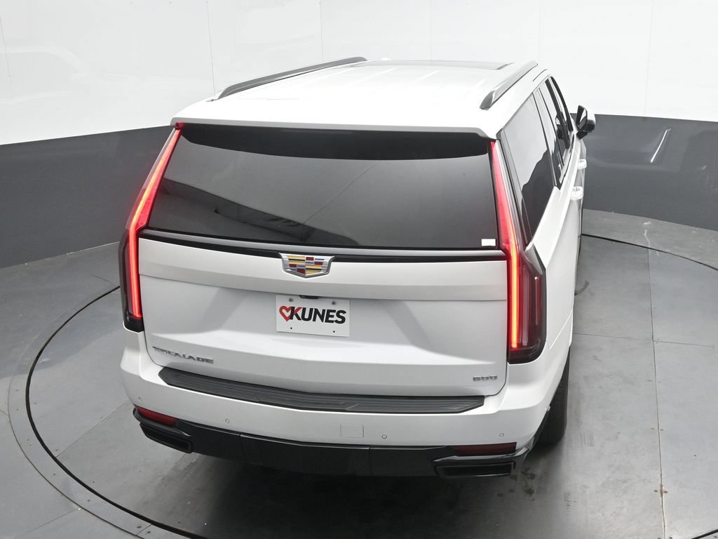 Used 2024 Cadillac Escalade ESV Sport Platinum AWD/4WD image 31