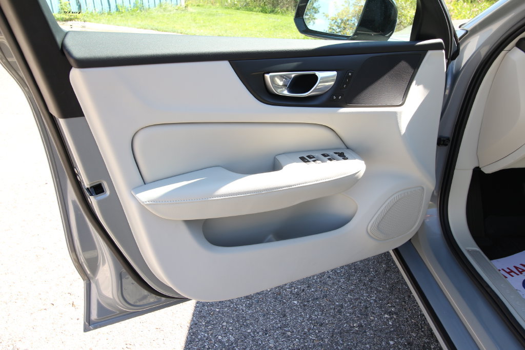 Used 2024 Volvo S60 B5 Core w/ Climate Package AWD/4WD image 11