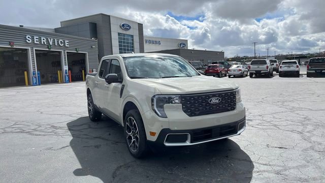 Used 2025 Ford Maverick Lariat AWD/4WD image 1