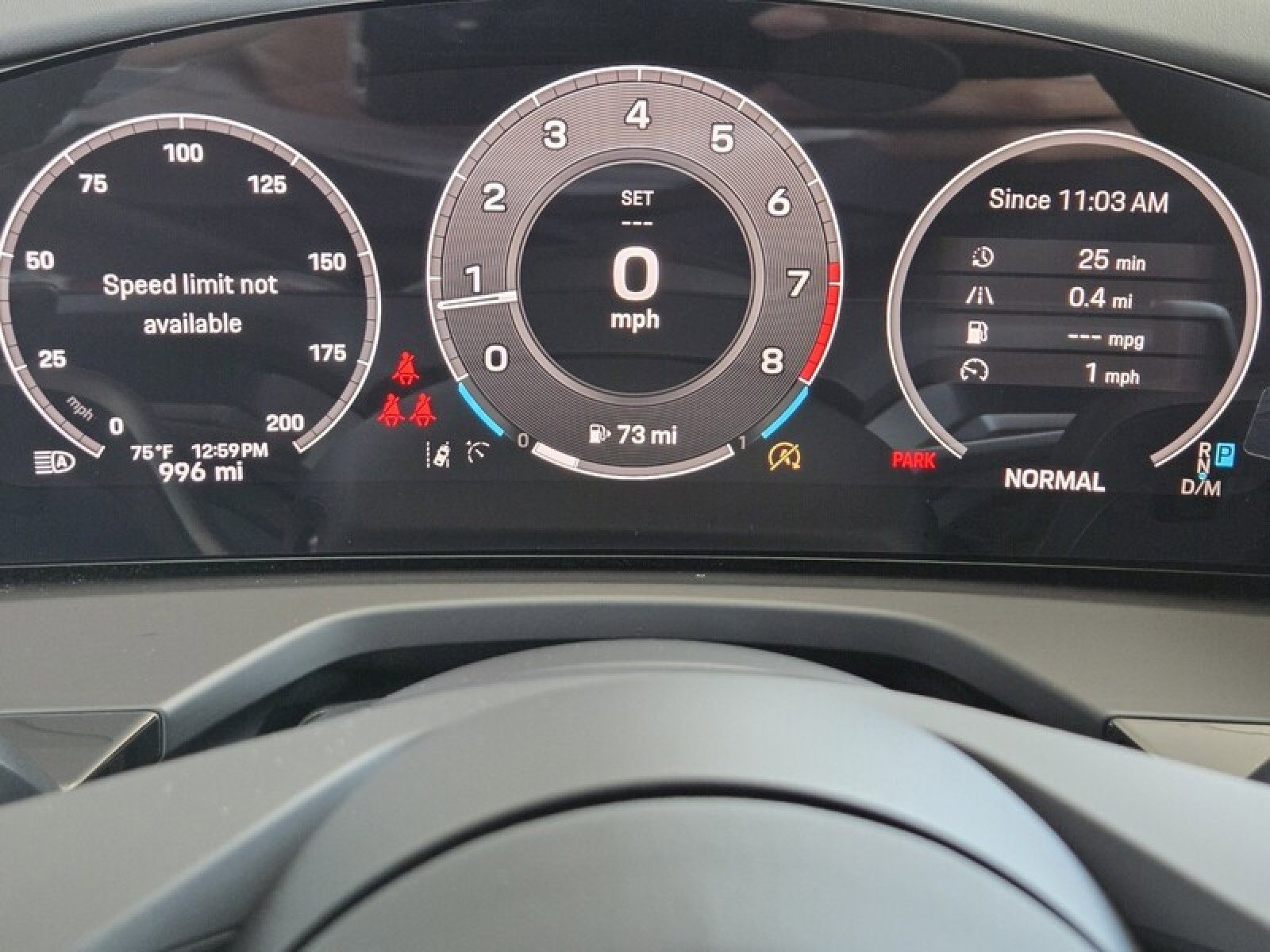 Used 2025 Porsche Panamera image 28