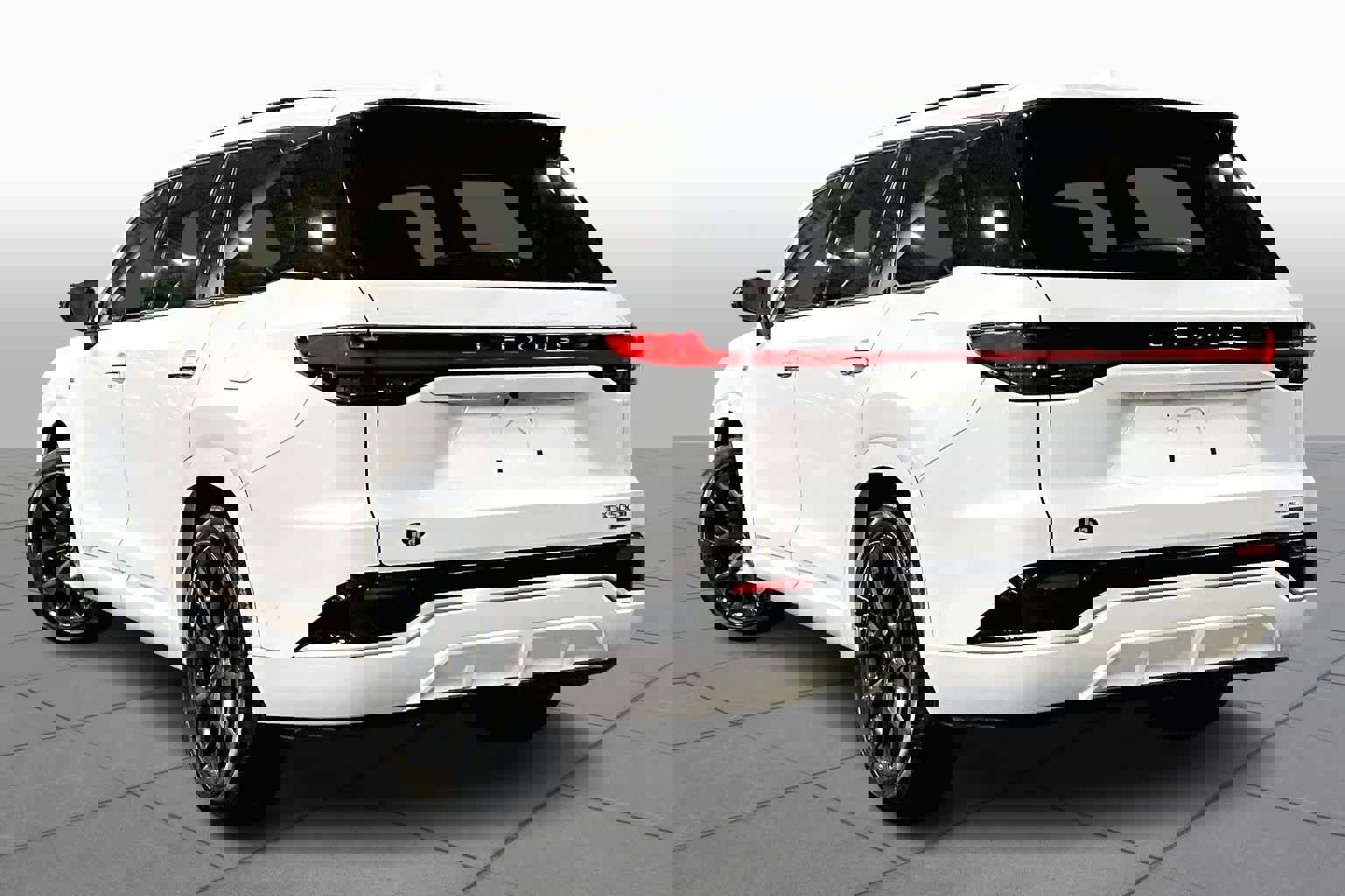 Used 2024 Lexus TX 500h AWD w/ Technology Package image 12