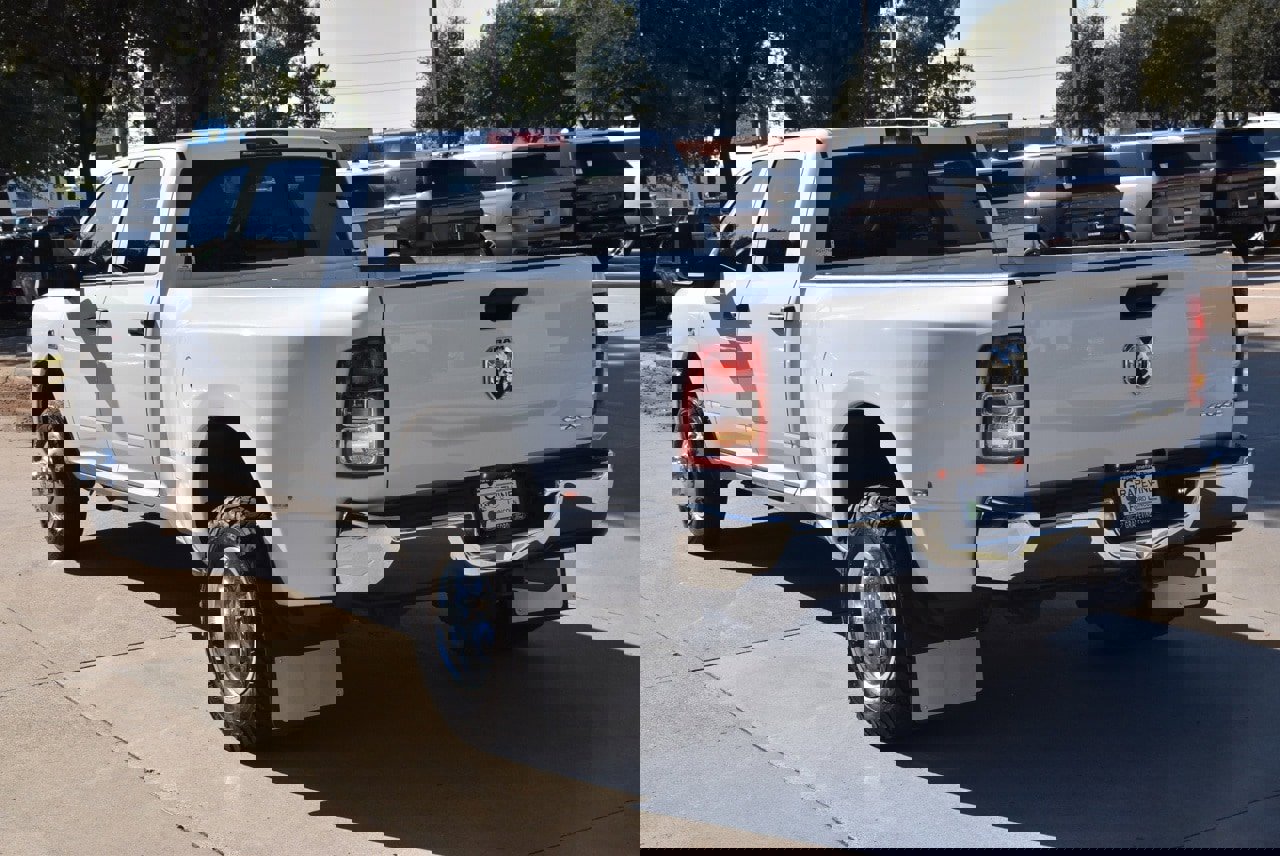 Used 2024 RAM 3500 Tradesman w/ Chrome Appearance Group image 10