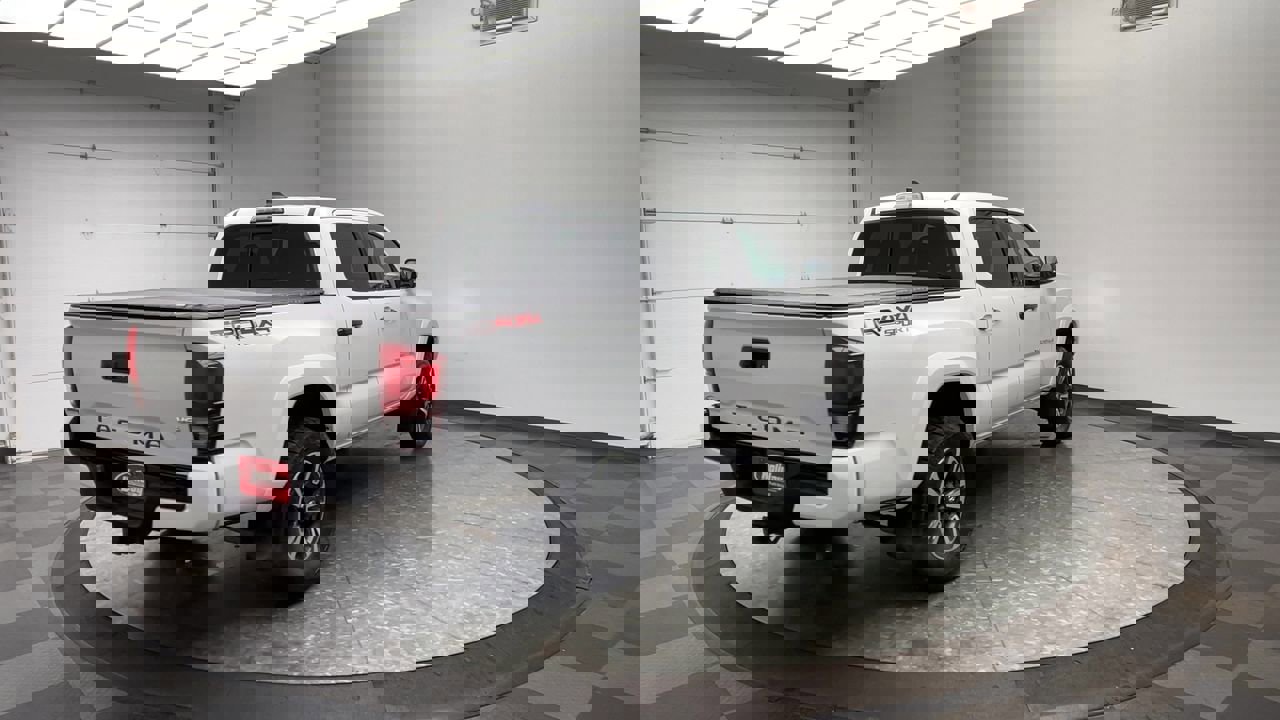 Used 2019 Toyota Tacoma TRD Sport image 37