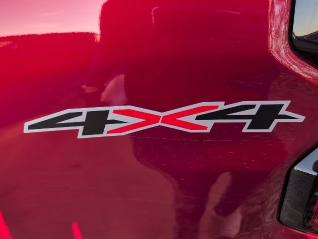 Used 2023 Chevrolet Colorado LT w/ LT Convenience Package image 7