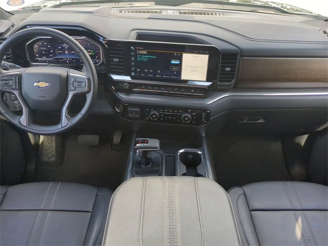 Certified 2024 Chevrolet Silverado 1500 High Country w/ Technology Package image 17
