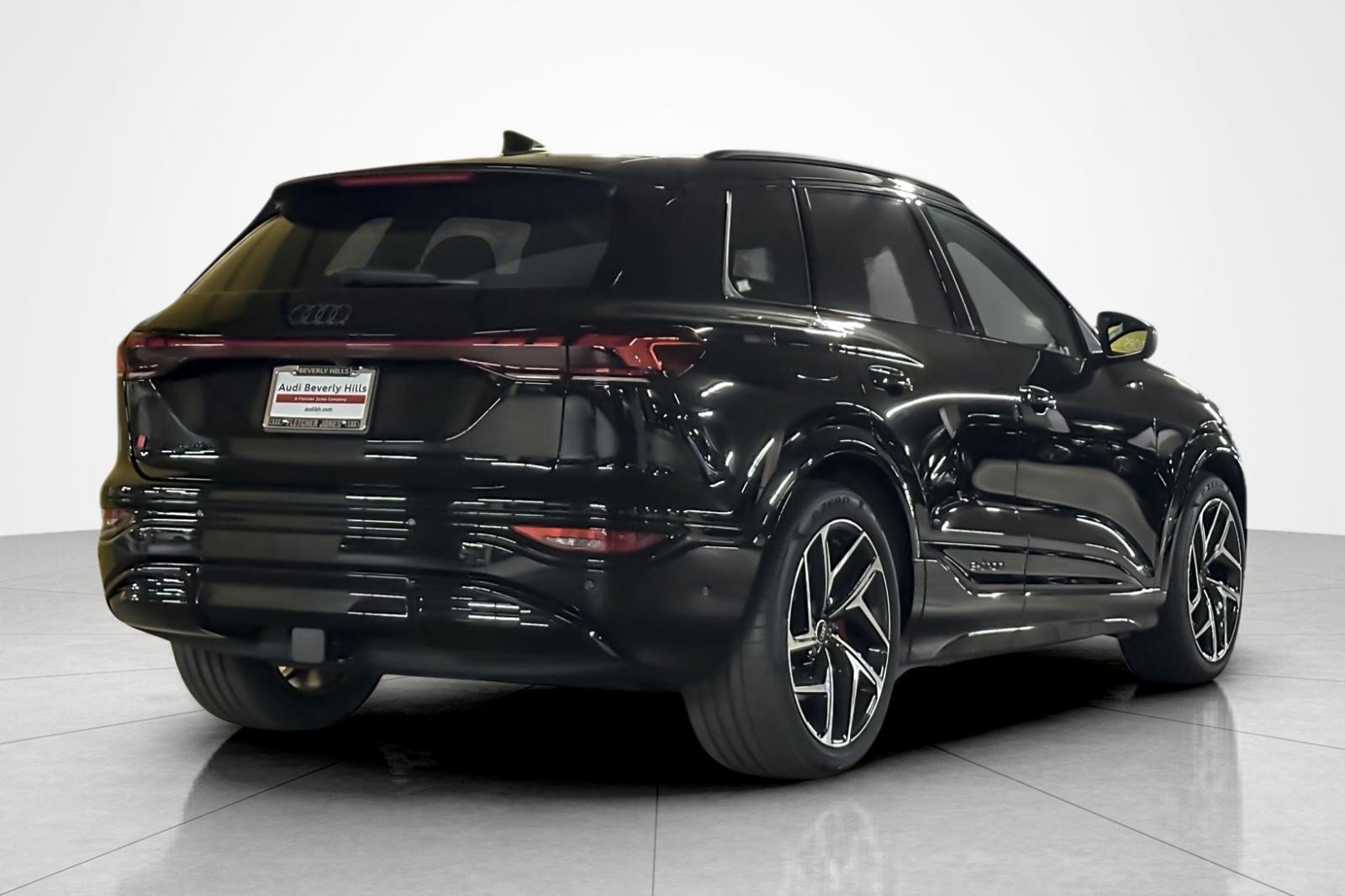 New 2027 Audi SQ6 e-tron Premium Plus AWD/4WD image 6