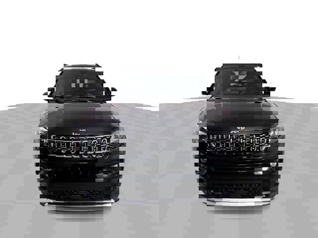 Used 2024 Jeep Compass Limited image 3