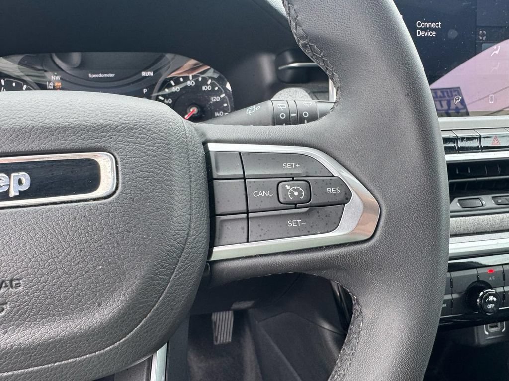 Used 2024 Jeep Compass Latitude AWD/4WD image 22