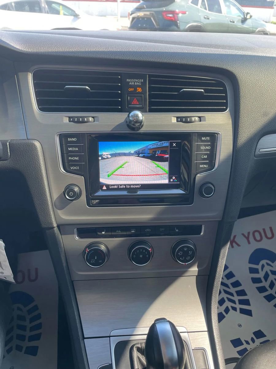 Used 2015 Volkswagen Golf SE w/ Lighting Package image 13