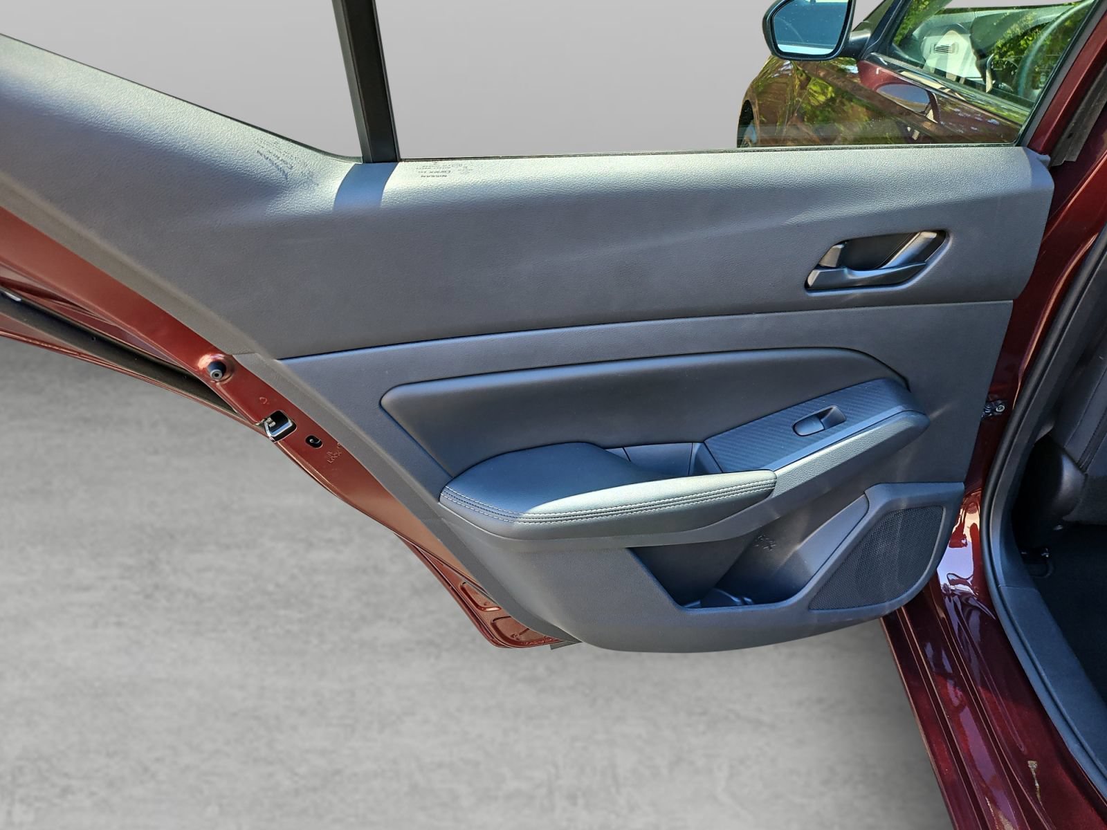 Used 2025 Nissan Altima 2.5 SV FWD image 29