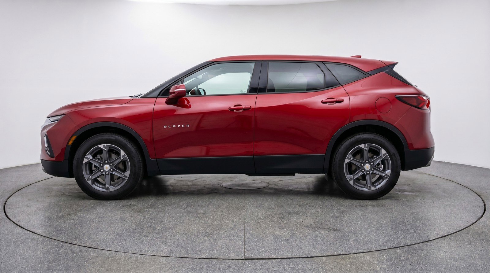 Used 2025 Chevrolet Blazer LT FWD image 5