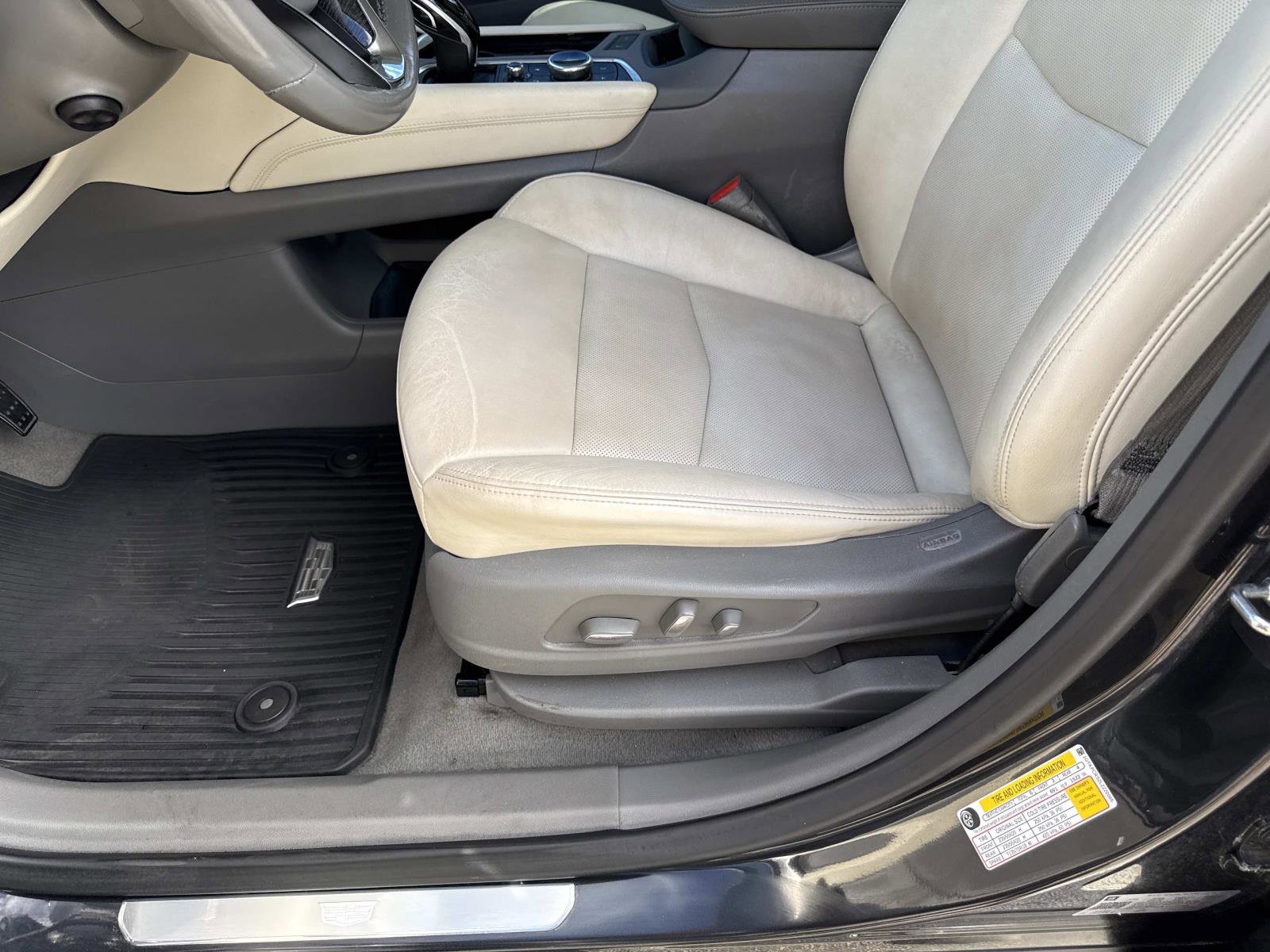 Used 2020 Cadillac XT6 Premium Luxury image 22