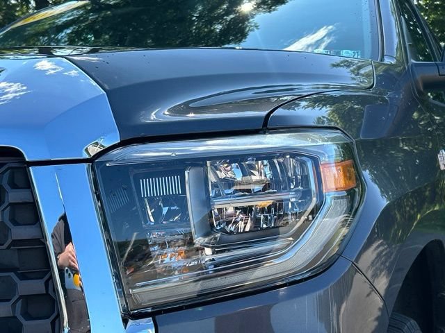 Used 2018 Toyota Tundra SR5 w/ TRD Off Road Package AWD/4WD image 10