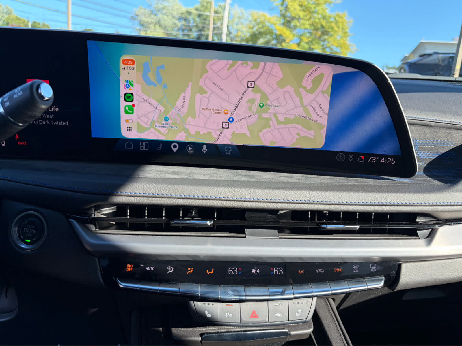 Used 2025 Cadillac XT4 Sport w/ Technology Package AWD/4WD image 40