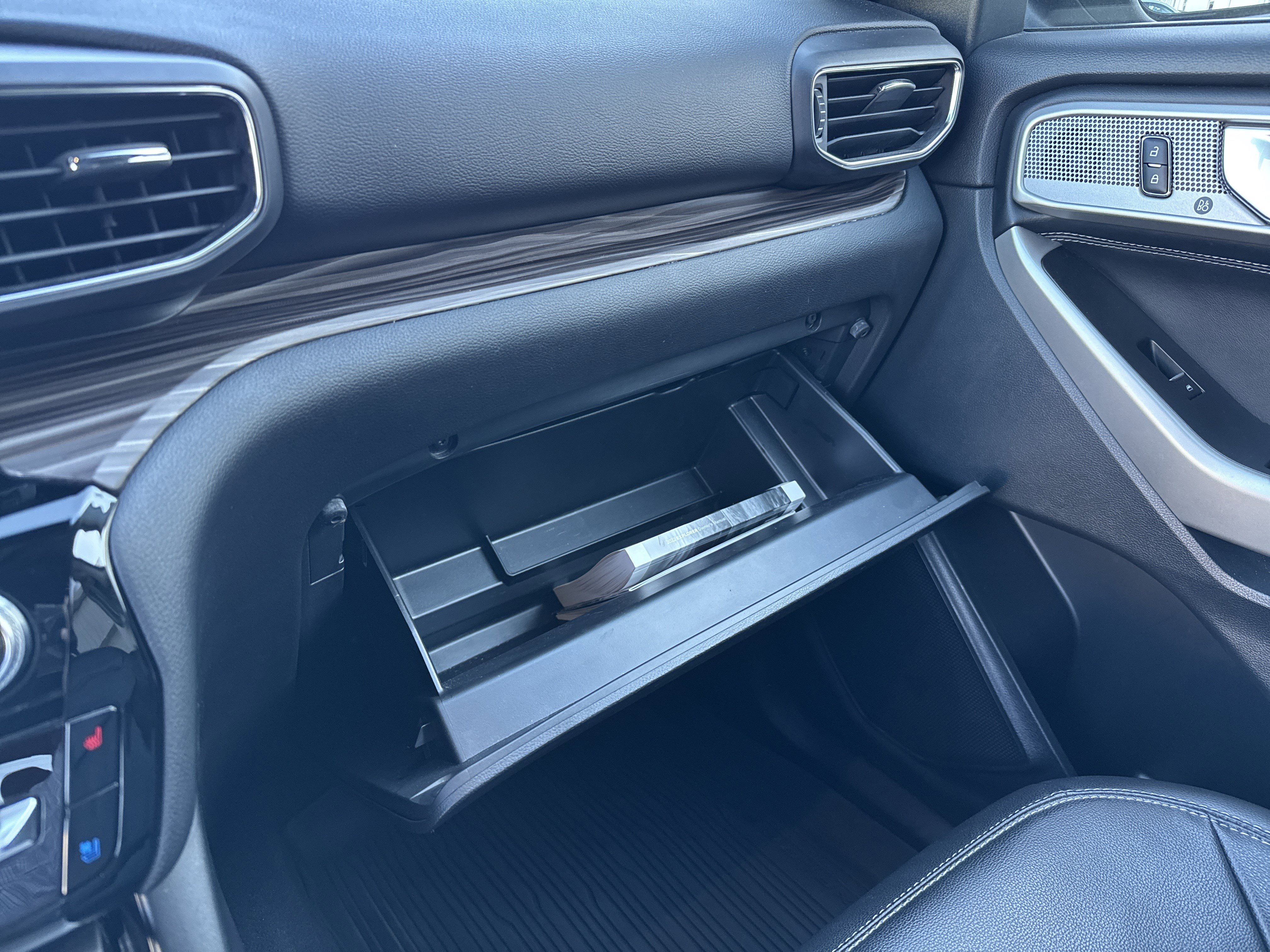 Certified 2022 Ford Explorer Limited AWD/4WD image 45