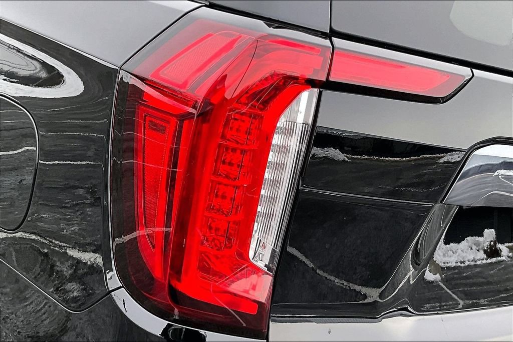 Used 2023 GMC Yukon XL Denali Ultimate AWD/4WD image 31