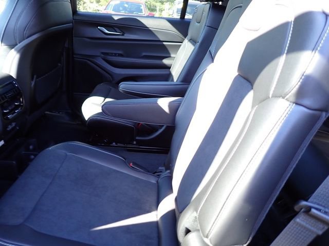 New 2025 Jeep Grand Cherokee L Altitude image 11