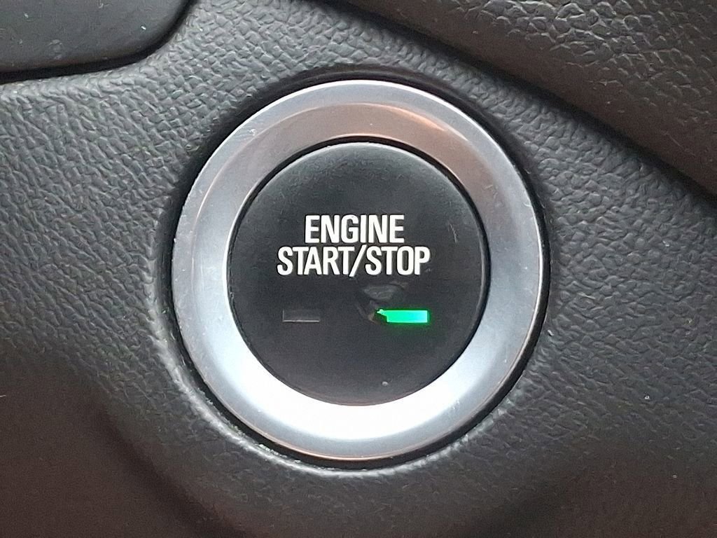 Used 2018 Chevrolet Equinox LT image 24