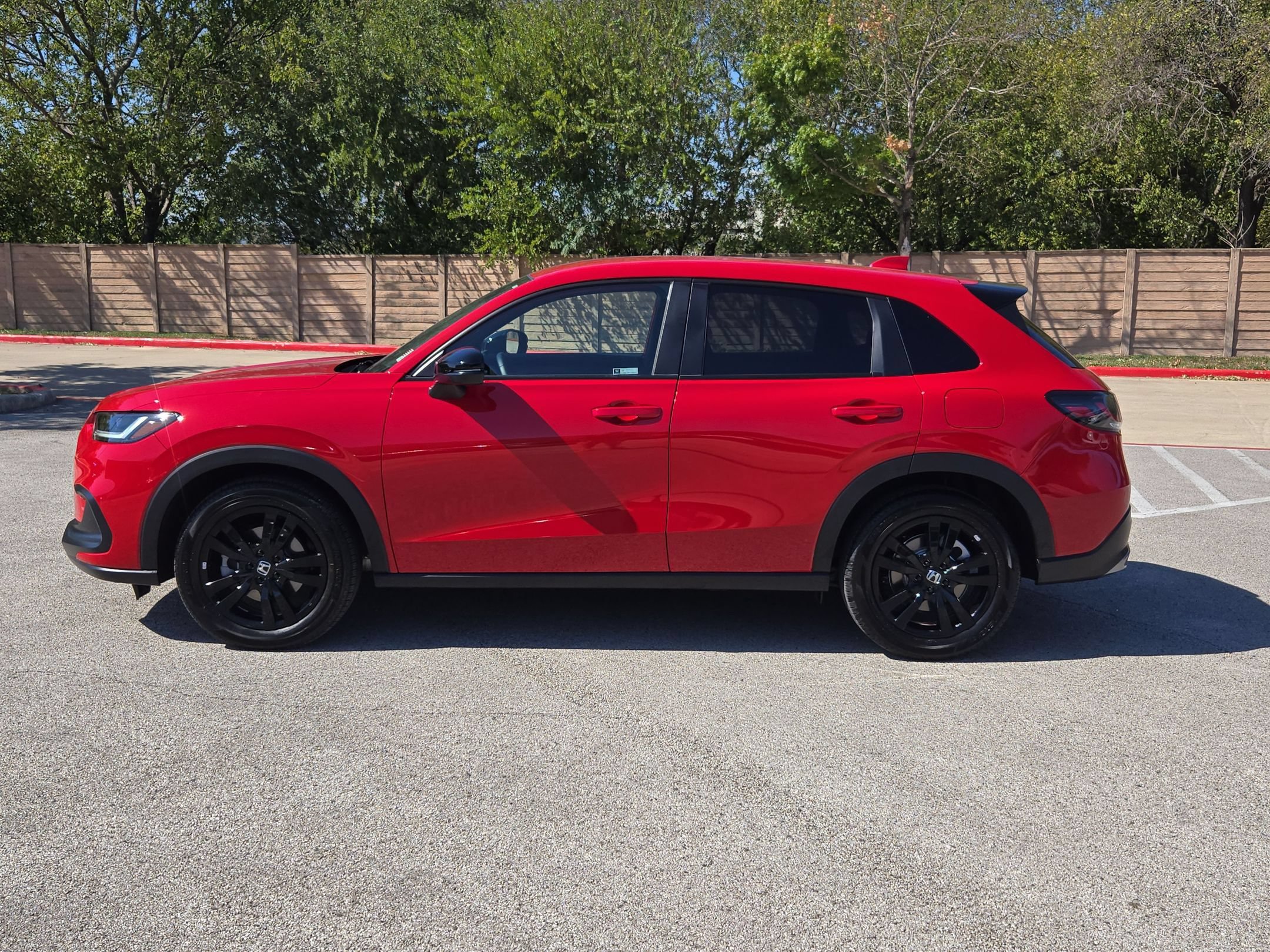 Certified 2027 Honda HR-V Sport image 6