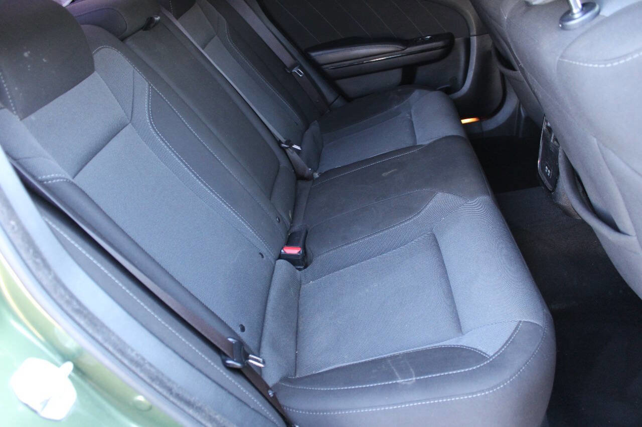 Used 2021 Dodge Charger SXT w/ Blacktop Package image 15