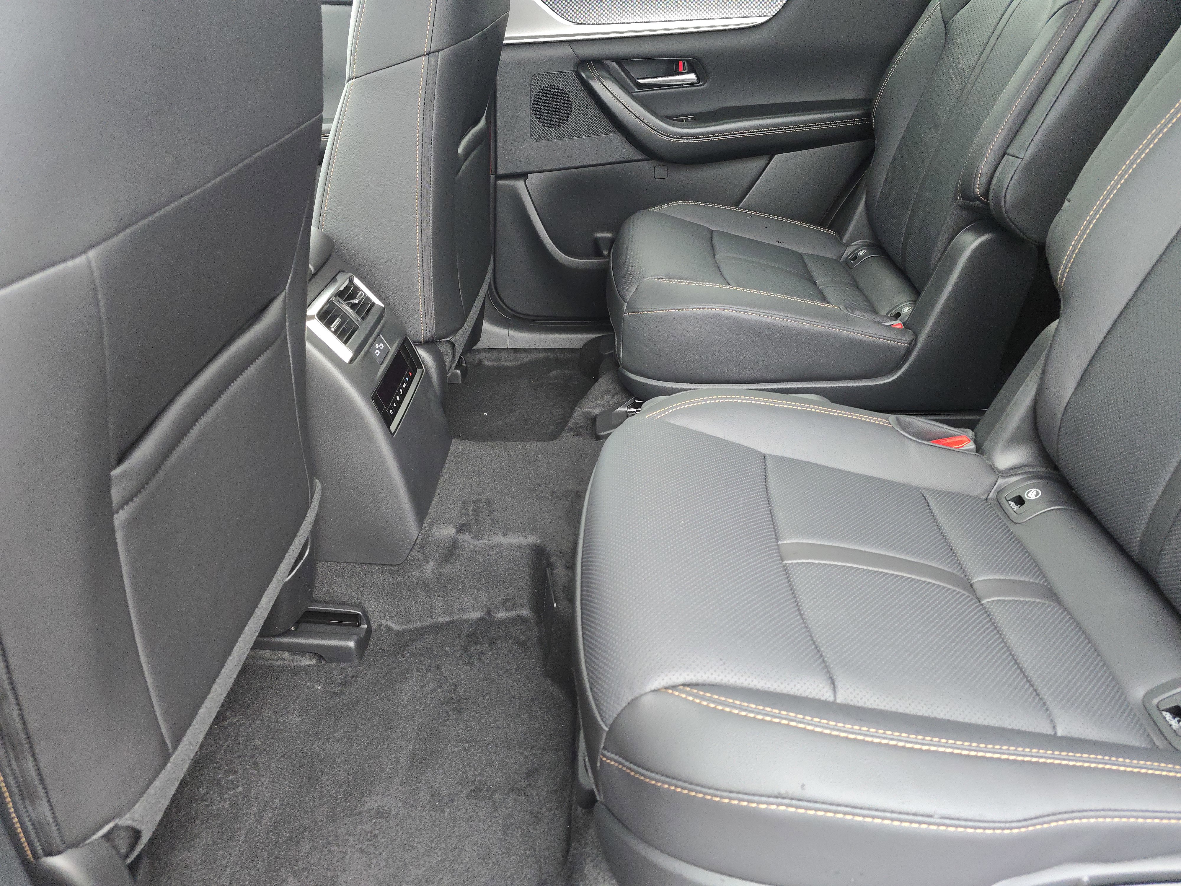 Certified 2025 MAZDA CX-90 Plug-In Hybrid w/ Preferred image 9