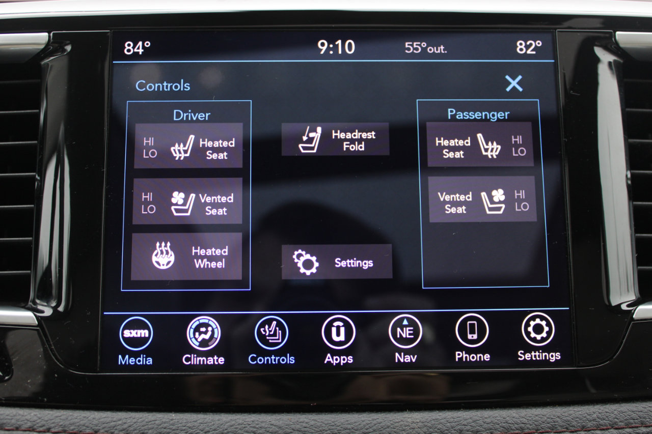 Used 2018 Chrysler Pacifica Limited image 32