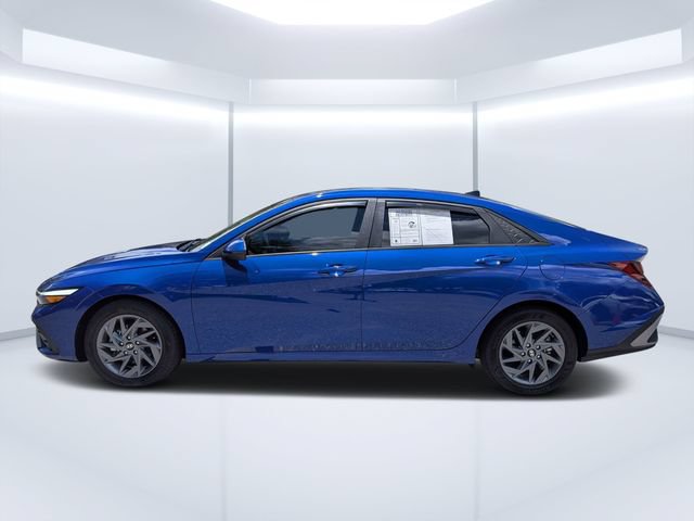Used 2024 Hyundai Elantra SEL FWD image 6