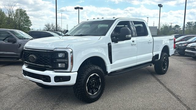 Used 2025 Ford F350 XLT w/ Black Appearance Package image 3