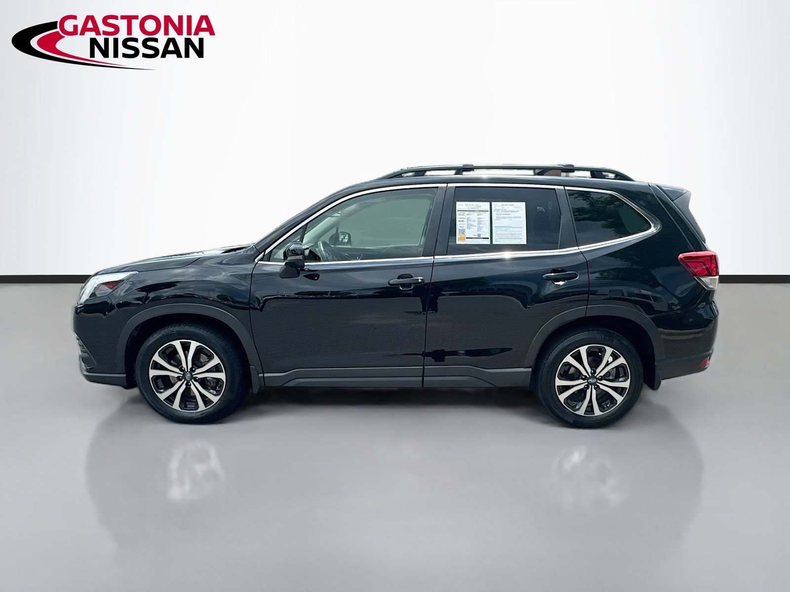 Used 2023 Subaru Forester Limited AWD/4WD image 5