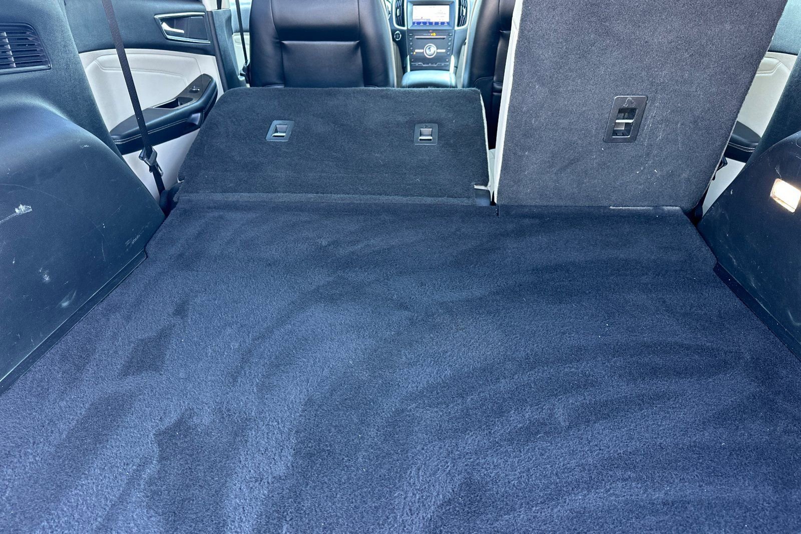 Certified 2019 Ford Edge Titanium w/ Cold Weather Package image 17