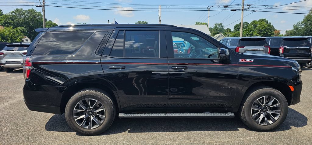Certified 2022 Chevrolet Tahoe Z71 w/ Luxury Package AWD/4WD image 11