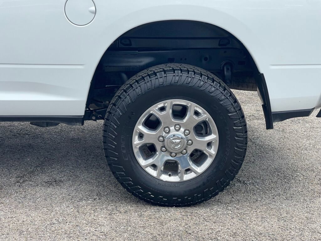 Used 2024 RAM 2500 Laramie w/ Safety Group AWD/4WD image 35