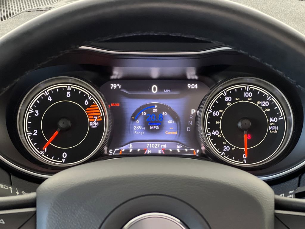 Used 2019 Jeep Cherokee Limited FWD image 17