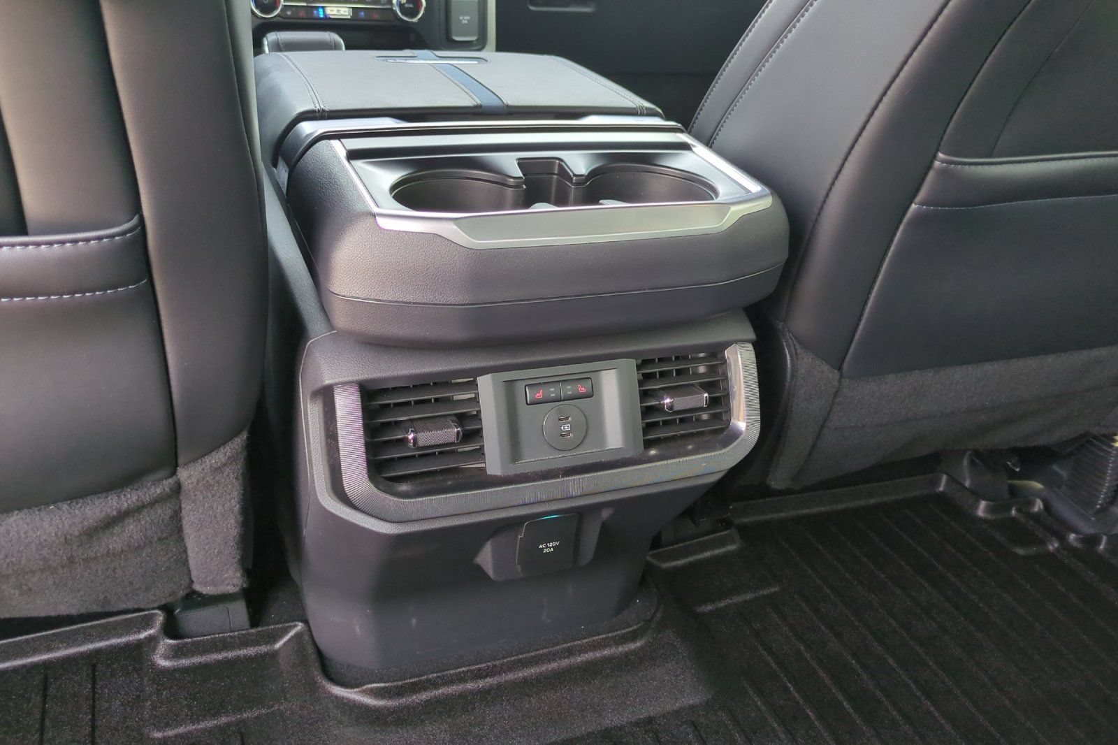 Used 2025 Ford F150 Platinum AWD/4WD image 41