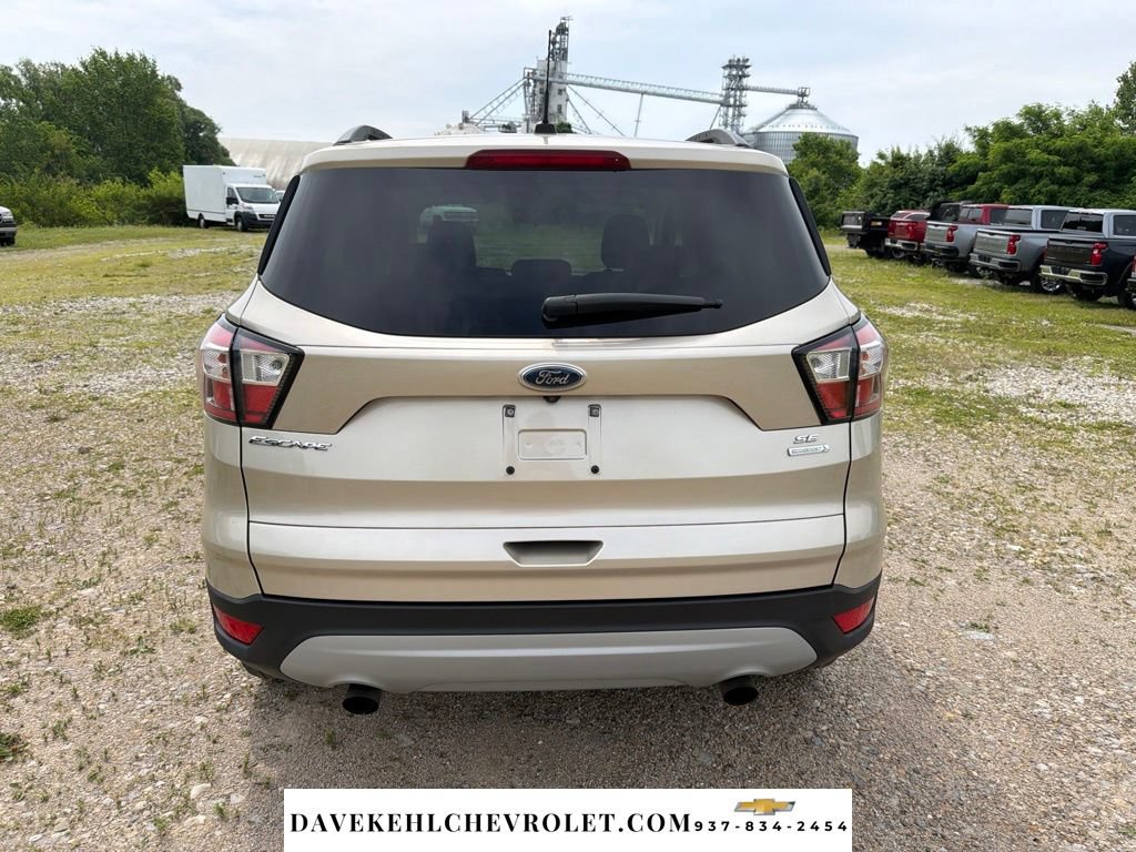 Used 2018 Ford Escape SE FWD image 4