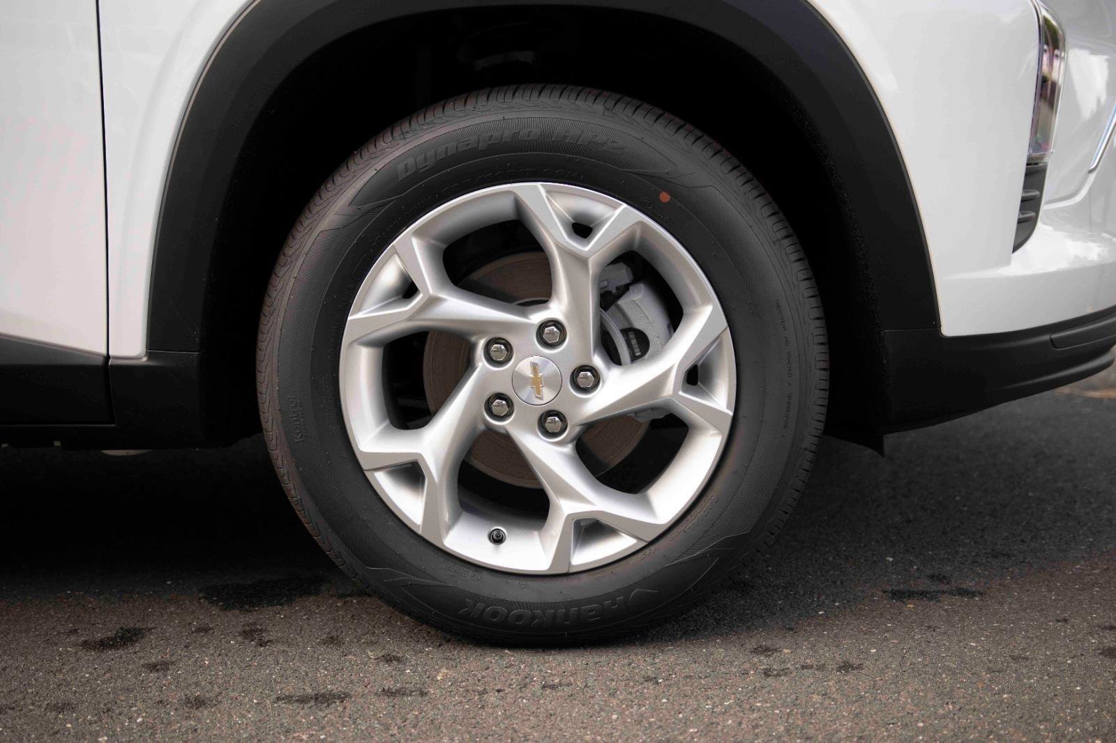 New 2026 Chevrolet Trax LS w/ LS Convenience Package FWD image 11
